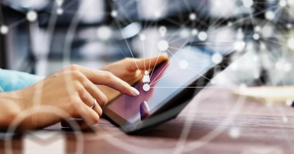 How to Improve Real-Time Supply Chain Visibility Through Stakeholder Collaboration